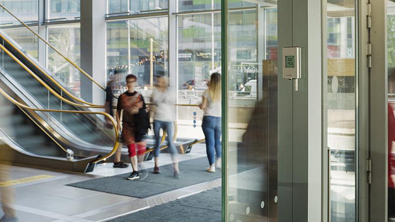 Jade logger in a building entrance